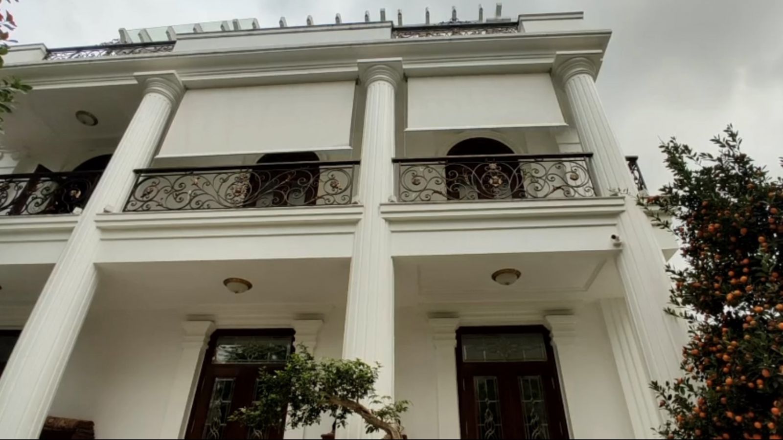 Hệ rèm cuốn tự động dây cáp ngoài trời