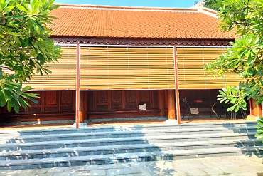 folding arm awning