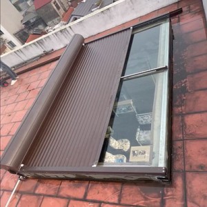 Hệ nhôm cuốn tự động cao cấp Thượng Hải Aluminium Shanghai Skyligh cho giếng trời nhà khách ở Hà Nội