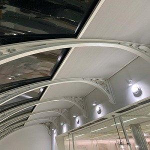 Hệ rèm tổ ong tự động che nắng mái kính cong cho quán Cafe ở Thành phố Hồ Chí Minh