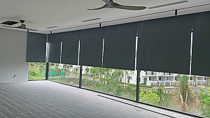 Hệ rèm cuốn tự động che nắng tường kính, cửa kính văn phòng, công sở