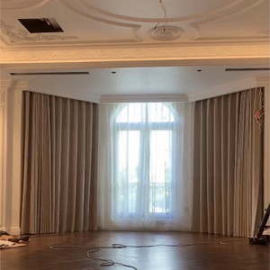 Rèm tự động cho cửa hình thang nhà khách tại thành phố Vinh - Nghệ An