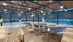 Hệ rèm cuốn tự động Zipper che nắng, mưa gió tại Tổ hợp tiệc cưới, sự kiện Dương Gia Palace