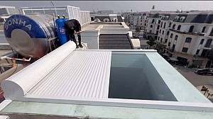 Hệ nhôm cuốn Thượng Hải Aluminium Shanghai Skylight che nắng giếng trời, mái kính nhà phố tại Khu đô thị Gamuda Hà Nội