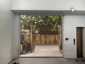 Hệ rèm cuốn tự động cao cấp Zipper che nắng, ngăn côn trùng tại nhà phố Nguyễn Phong Sắc, Hà Nội