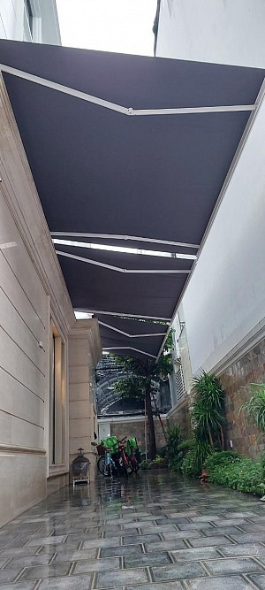 Hệ mái hiên tự động cao cấp nhập khẩu tiêu chuẩn Châu Âu tại Biệt thự Vinhome Riversides Long Biên, Hà Nội