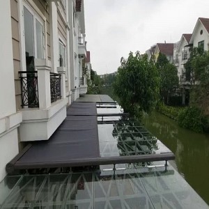 Hệ rèm trần phẳng tự động cao cấp Skylight che nắng trên mái kính, trần kính tại Vinhome Riverside Long Biên, Hà Nội