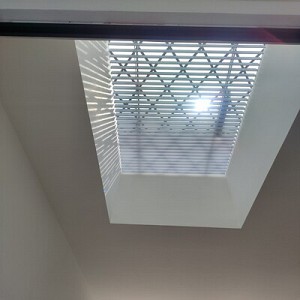 Hệ chớp nhôm lật 1 mặt tự động cao cấp che nắng giếng trời, mái kính tại nhà phố Đà Nẵng