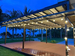 Hệ mái che Pergola tự động cao cấp –  Dấu ấn kiến trúc nghỉ dưỡng đẳng cấp tại Lăng Cô, Thành Phố Huế