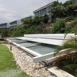 Hệ nhôm cuốn Thượng Hải Aluminium Shanghai Skylight che nắng trên mái kính tại Nha Trang