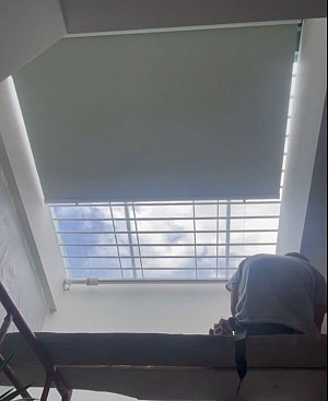 Một buổi tư vấn nhỏ – và câu chuyện về bộ rèm trần phẳng tự động mà anh khách rất ưng tại Thành phố Hồ Chí Minh 