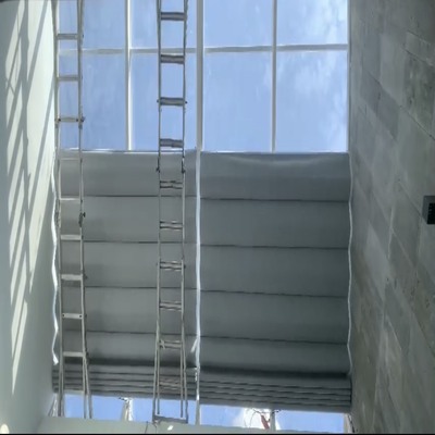 Rèm tự động che nắng giếng trời, trần kính, mái kính tại nhà khách ở Quận 2, thành phố Hồ Chí Minh