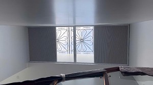 Rèm trần tổ ong tự động – Giải pháp che nắng, cản nhiệt hiện đại, tinh tế cho nhà phố của khách hàng tại Đà Nẵng