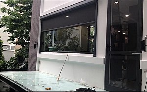 Hệ rèm cuốn tự động che nắng ngoài trời Zipper tại khu nhà vườn Imperia Garden - 203 Nguyễn Huy Tưởng - Thanh Xuân - Hà Nội