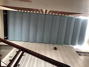 Rèm trần xếp ly tự động che nắng giếng trời tại Đông Anh