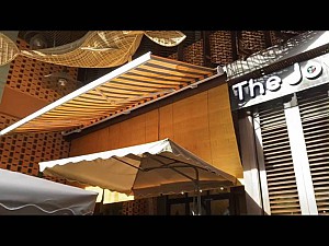 Mái hiên tự động ở sảnh Tòa nhà tại Đà Nẵng.