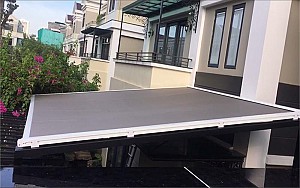 Hệ rèm trần phẳng ngoài trời tại nhà khách ở khu biệt thự Sky Lake Tây Hồ Tây