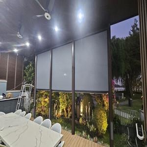 Hệ rèm cuốn tự động ngoài trời cao cấp Zipper tại Biệt thự nhà khách Quận 7, thành phố Hồ Chí Minh