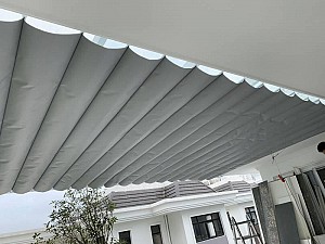 Rèm trần xếp ly tự động tại Vinhome Gardenia