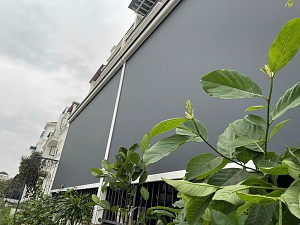 Hệ rèm cuốn tự động ngoài trời Zipper Blinds che nắng, mưa gió tại Vinhome Marina Hải Phòng